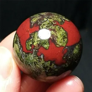 Най-горния естествен груб камък драконьей кръв, яспис кристална топка