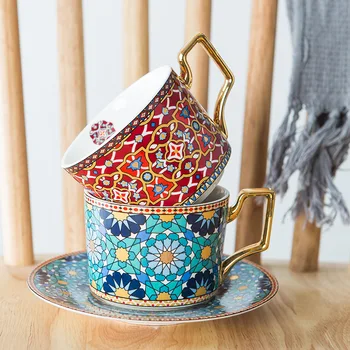 Керамични Чаши и Чинии в европейския Марокански Стил, Персонализирано Чашата за Кафе С Блюдцем, Елегантен Комплект Чаши За Следобеден Чай, Прибори за хранене, Подарък